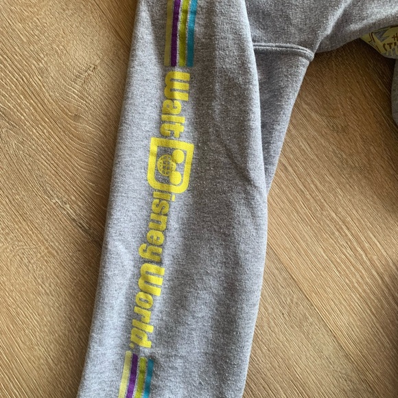 Disney Parks Discover the Magic Sweatshirt Gray Crewneck Pullover Womens Small - Picture 5 of 5